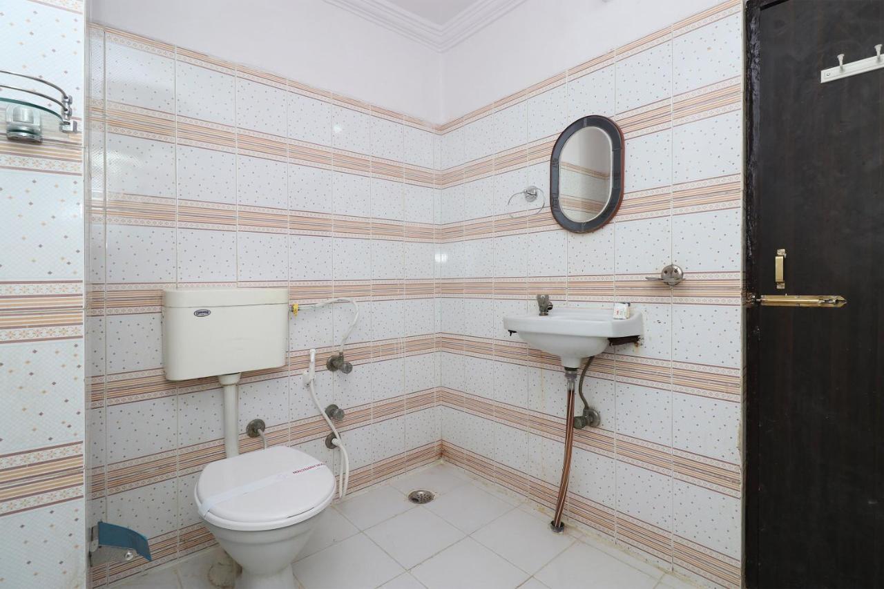 Oyo 23009 Hotel Maxx Lucknow Esterno foto